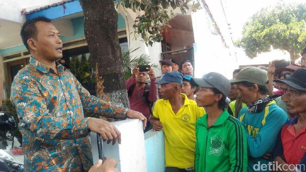 Penghasilan Menurun, Tukang Becak di Kediri Protes Ojek Online