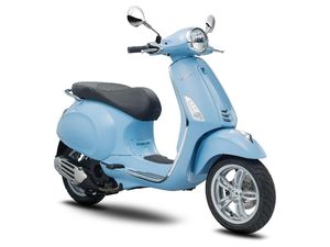 Motor Vespa untuk Anak Pantai