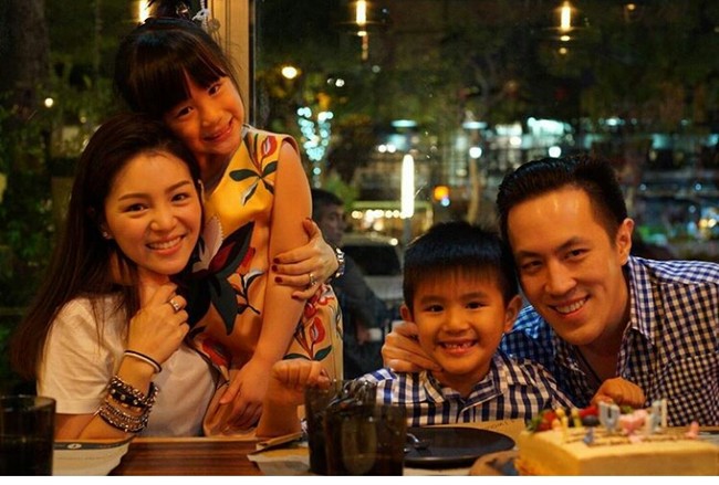 Wanita yang dipanggil Dear atau Madam Dear ini juga memiliki hubungan yang harmonis bersama suami dan buah hatinya. Foto: Dok. Instagram, Istimewa