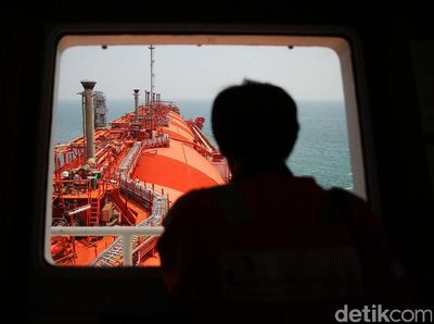 Melihat Produksi Gas Bumi di FSRU Jawa Barat