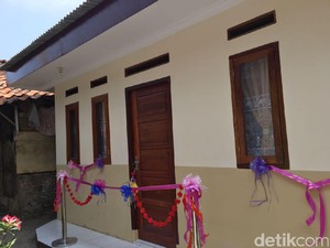 Senangnya Zainal Tukang Urut Rumahnya Direnovasi Polres Jaksel