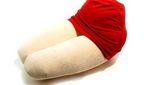 Foto: Suvenir Nyeleneh, Bantal Paha Wanita