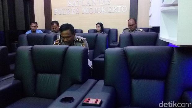 Fasilitas Mewah Pemohon SIM/