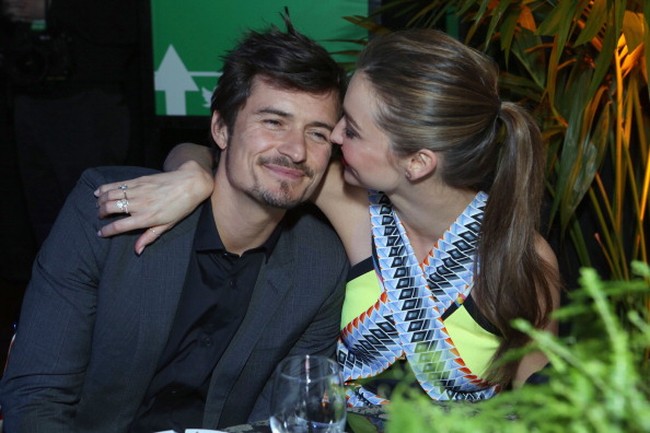 Orlando Bloom dan Miranda Kerr menikah pada 2010. Pernikahan mereka hanya bertahan selama tiga tahun. Meskipun sudah bercerai, keduanya masih sering terlihat bersama, untuk mengurus anak semata wayangnya. Foto: Getty Images