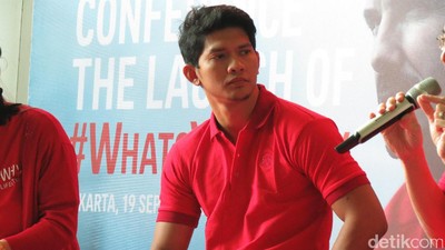 Iko Uwais Bagikan Tips Peregangan untuk yang Suka Duduk Lama