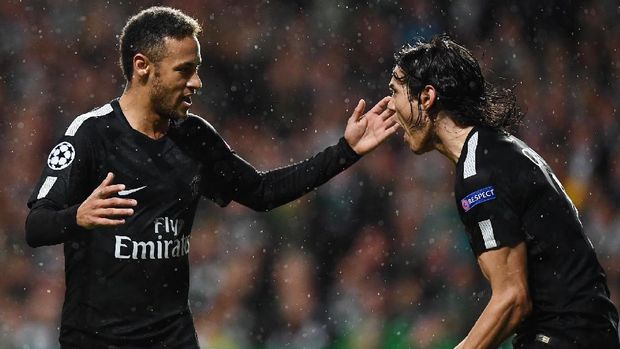 Neymar dikabarkan rela potong gaji demi gabung ke Real Madrid.