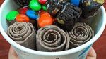 Yummy! Manis Dingin Bergulung Rolled Ice Cream Buat Penawar Haus