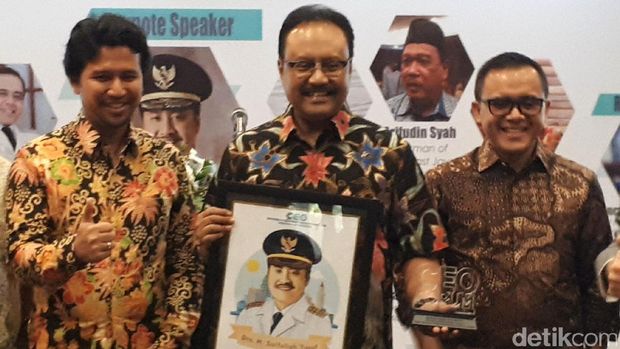 Mencari Penanding Azwar Anas di Pilkada Jatim 2018