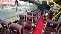 Deretan kursi penumpang Bus Premium Transjabodetabek.