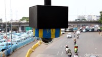 Sedangkan, polisi berkoordinasi agar CCTV itu bisa digunakan untuk penerapan sistem tilang melalui CCTV bagi pengguna kendaraan bermotor di Jakarta.