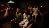 Namun film Jomblo tak menyimpang dari inti ceritanya yakni pencarian cinta empat cowok jomblo. (Official Falcon Pictures)