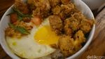 Aduh Sedapnya! Ayam Goreng Hingga Kepiting Saus Kuning Telur Asin yang Sedap Mantap