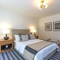 Kamar tidur bergaya nautical yang chic, simpel dan modern. Foto: Dok. Partners Trust