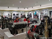 Ini Jajaran Ritel yang Tutup Toko di Indonesia
