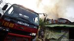 Pabrik Roti dan Toko Percetakan di Cawang Terbakar