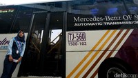 Meski sangat nyaman dan difasilitasi Wifi dan CCTV, namun layanan bus premium Transjabodetabek Bekasi-Jakarta masih sepi peminat.