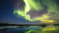 Aurora di Jokulsarlon Lagoon, Islandia