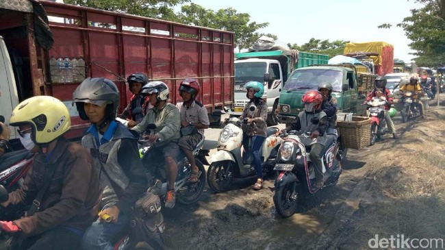 Alasan Truk Ogah Masuk Tol: dari Masalah Tarif Hingga Pungli