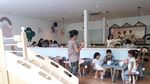 Intip Suasana Kafe Mamain, Tempat Makan dan Main Buat Si Kecil!