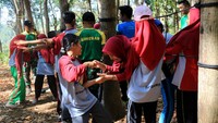 Selain itu, outbond tersebut juga melatih kedisiplinan dan katengkasan anak. Dok. Penkostrad.