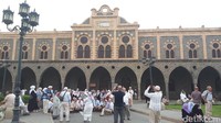 Foto: Pada Kamis malam dan Jumat yang merupakan weekend bagi warga setempat, museum ini amatlah ramai tapi tak sampai penuh sesak. Kompleks museum cukup luas untuk berbagai kegiatan (Triono Wahyu S/detikTravel)