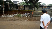 Tidak ada korban jiwa dalam peristiwa ini. Petugas sudah berada di lokasi.