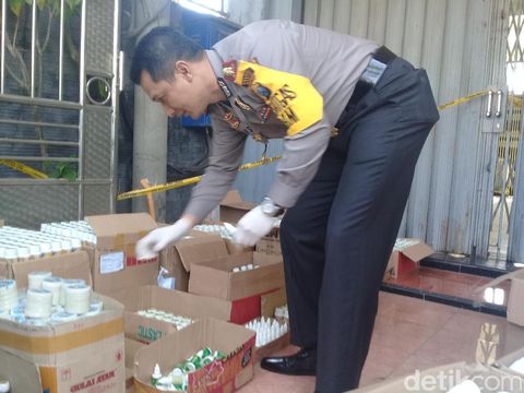 Obat tradisional ilegal yang diamankan/