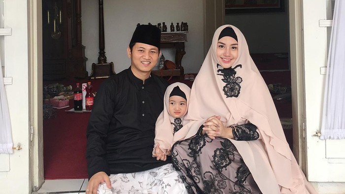 Novita Hardini Mochamad istri wakil bupati trenggalek