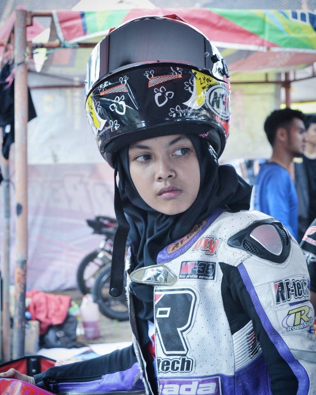 Kintan Mary tampaknya lebih suka tampil maskulin dibanding feminin bila diintip dari foto-foto di akun Instagram pribadinya. Foto: Instagram @kintaanmary