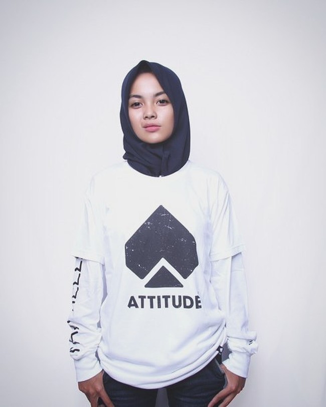 Kintan Mary memiliki followers lebih dari 260 ribu di Instagram. Ia populer karena menekuni dunia balap motor dan tetap berhijab. Foto: Instagram @kintaanmary