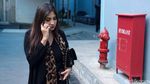 Serba Hitam, Duka Natalie Sarah untuk Ibunda