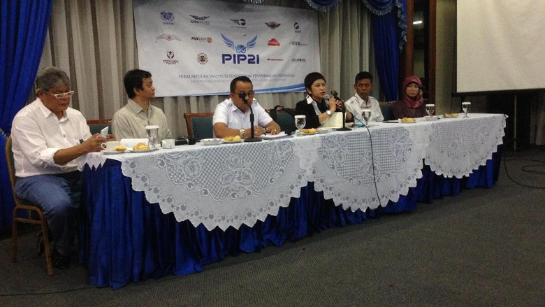 1.000 Pilot Pemula Menganggur, PIP21: Kebutuhan Pilot Masih Rendah 1.000 Pilot Pemula Menganggur, PIP21: Kebutuhan Pilot Masih Rendah