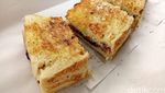 Enaknya Malam Ini Ngemil Roti Bakar Klasik dan Kekinian yang Gurih Manis