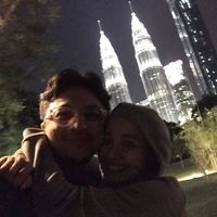 Mesranya Bella dan Engku Emran.