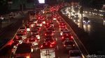 Foto: Mengular, Begini Kemacetan Tol Dalkot Jelang Libur Tahun Baru Islam