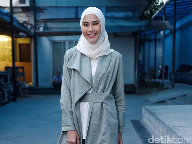 Zaskia Adya Mecca Beruntung PRT Tak Pulang Kampung di Hari Lebaran Zaskia Adya Mecca Beruntung PRT Tak Pulang Kampung di Hari Lebaran