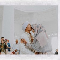  Taaruf dapat pula dilakukan jika kedua belah pihak keluarga setuju dan tinggal menunggu keputusan dari masing-masing pihak apakah bersedia atau tidak untuk dilanjutkan ke pernikahan. Dan artis selanjutnya yang  pernah menjalani taaruf adalah Salmafina Sunan dan Taqy Malik. Keduanya menikah pada September 2017 namun kemudian bercerai hanya dalam waktu dua bulan setelah naik pelaminan. Foto: Dok. Instagram.