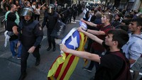 Pasca penangkapan itu, pemerintah pusat Spanyol mengambil alih operasional dan fungsi kementerian ekonomi Katalan/Foto: Reuters