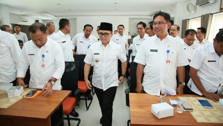 Tindaklanjuti Arahan Presiden Jokowi, Bupati Anas Kumpulkan Jajaran Tindaklanjuti Arahan Presiden Jokowi, Bupati Anas Kumpulkan Jajaran