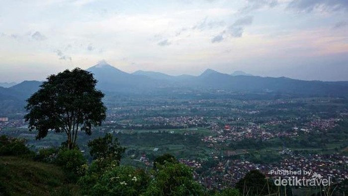 gunung putri lembang