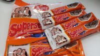 Kalau ini wafer cokelat Superman yang renyah manis. Produk ini masih bisa ditemui hingga sekarang karena masih terus diproduksi.