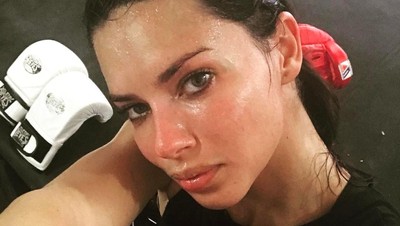 Gaharnya Para Seleb Cantik yang Memilih Boxing untuk Usir Stres