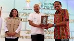 Warga Muara Angke Dapat Sembako dan Pengobatan Gratis