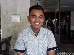 Grandprix Doktor Termuda Indonesia, Pembimbing: Dia Sosok Unik