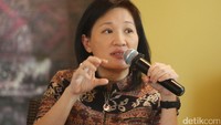 Vivian menyampaikan hal senada. Trend investasi Indonesia saat ini justru meningkat pesat, contohnya reksadana, saat ini bukan hanya masyarakat atas saja, tetapi masyarakat menengah, yang muda-muda justru sudah banyak yang berinvestasi di reksadana, mereka saat ini sudah lebih sadar pentingnya investasi, kata pakar investasi itu.