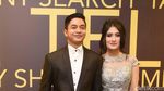 Adly Fairuz dan Sang Kekasih Serasi Banget, Sih!
