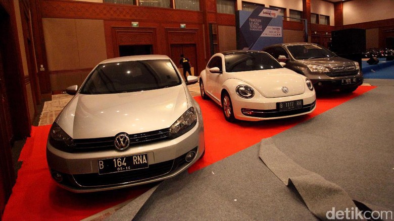 Suasana lelang mobil sitaan KPK pada 22 September lalu. (Foto: Lamhot Aritonang) Suasana lelang mobil sitaan KPK pada 22 September lalu. (Foto: Lamhot Aritonang)
