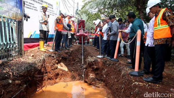 PLN Lakukan Pengeboran Kabel Listrik Bawah Tanah di Jakarta