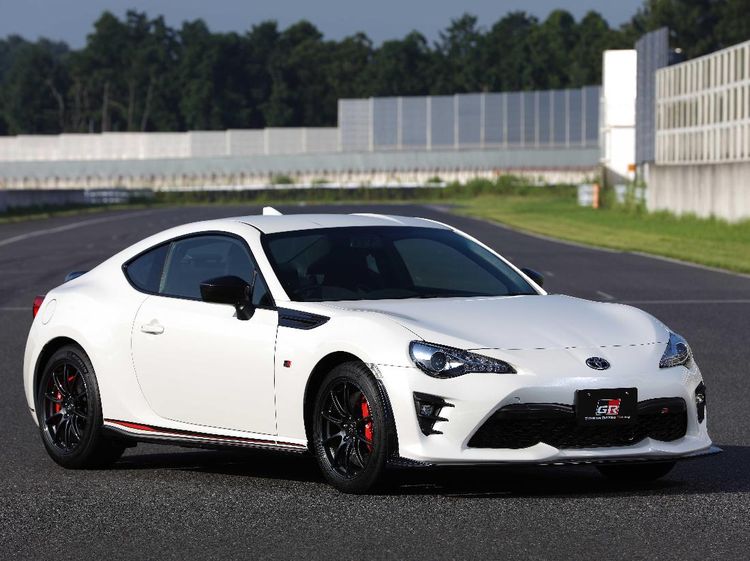Gantengnya Deretan Mobil Sport Baru Toyota
