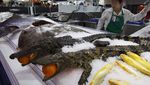 Lihat Uniknya Suasana Supermarket di China yang Ramai Ini